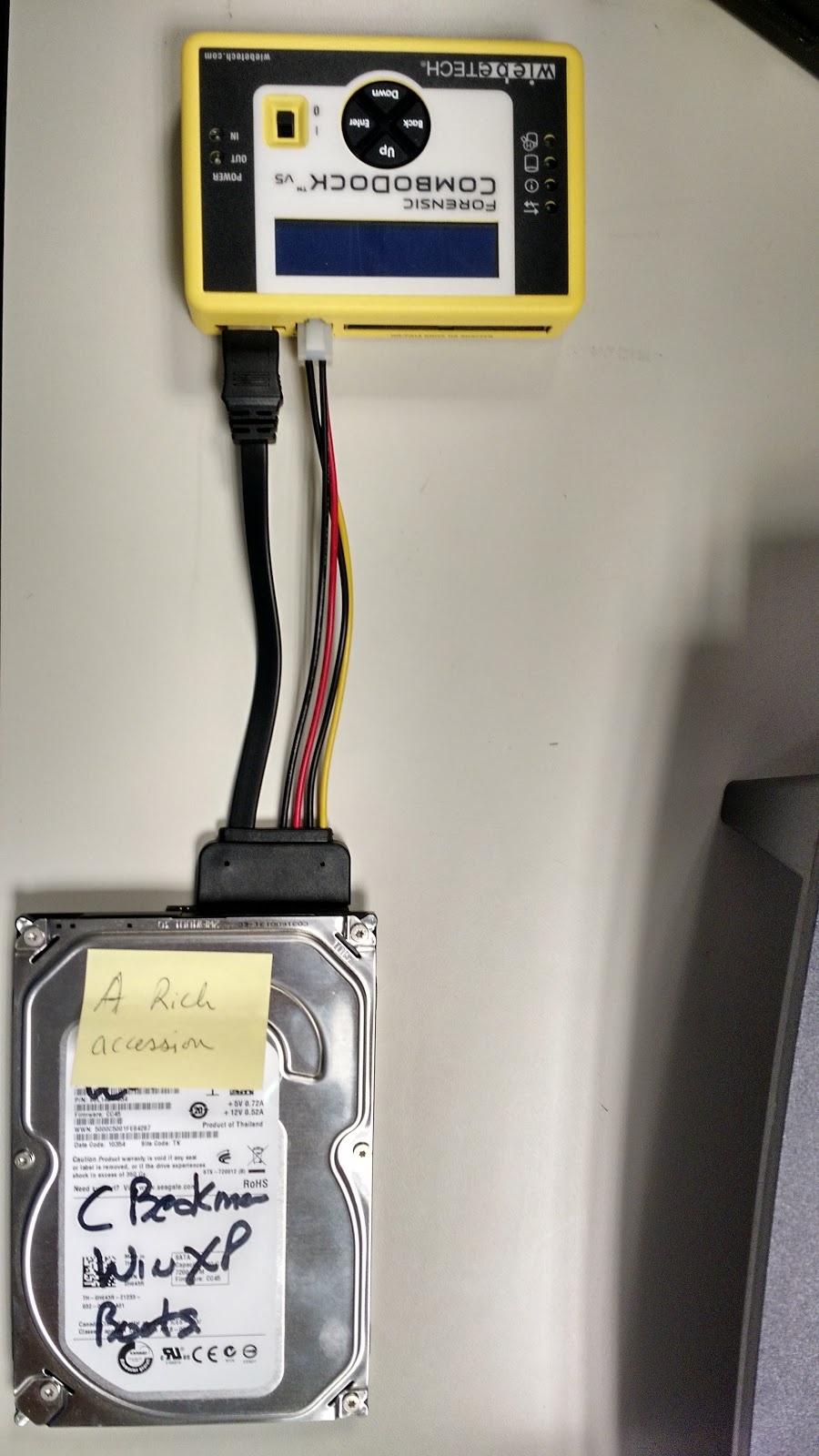 Archives Processing Manual > Hard drives and storage devices > IMG_20190403_132701444_HDR.jpg